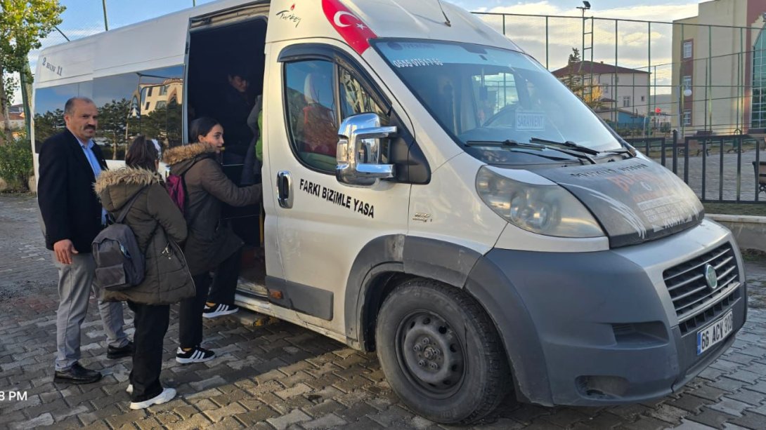 İlçe Milli Eğitim Müdürümüz Sayın Ahmet Doğan, ilçemizde taşımalı eğitim kapsamında hizmet veren servislerin denetimine katıldı.