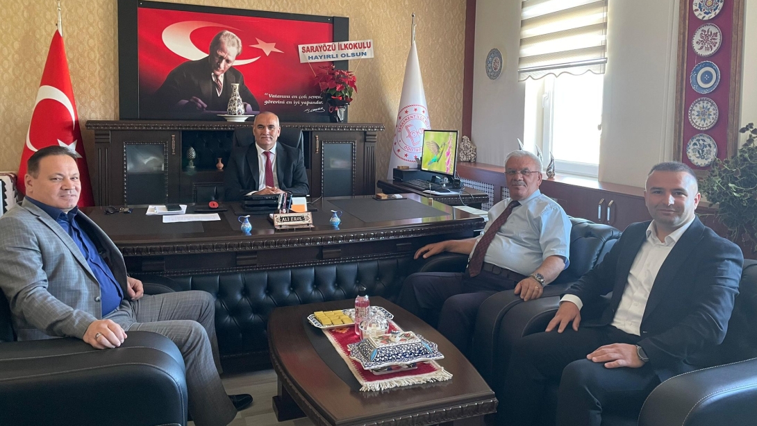 İlçe Milli Eğitim Müdürümüz Sayın Ali EROL'a hayırlı olsun ziyaretleri gerçekleştirildi.